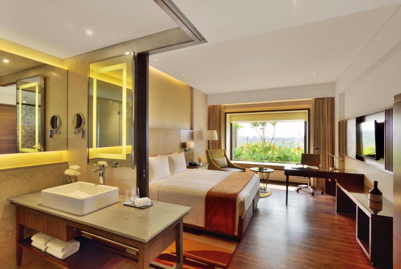 מלון Courtyard By Marriott Raipur מראה חיצוני תמונה