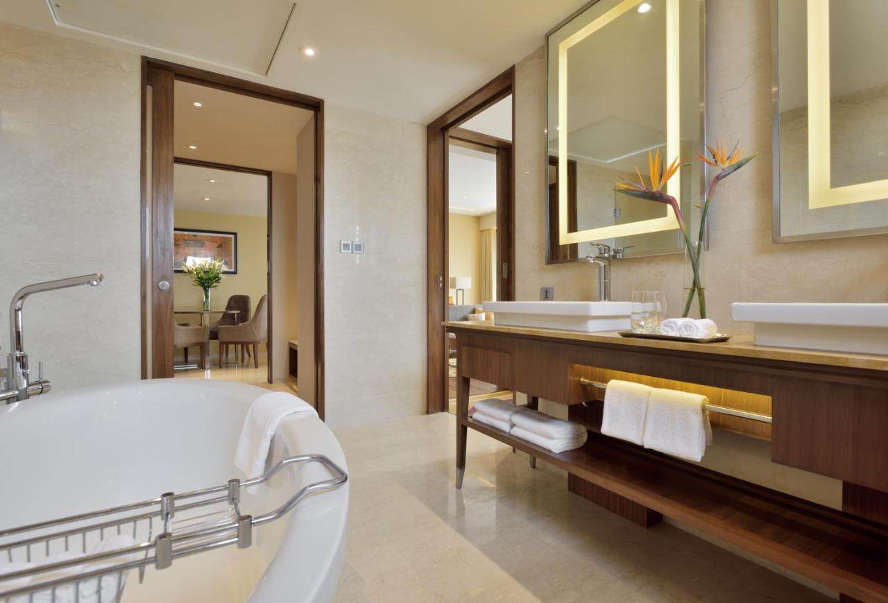 מלון Courtyard By Marriott Raipur מראה חיצוני תמונה