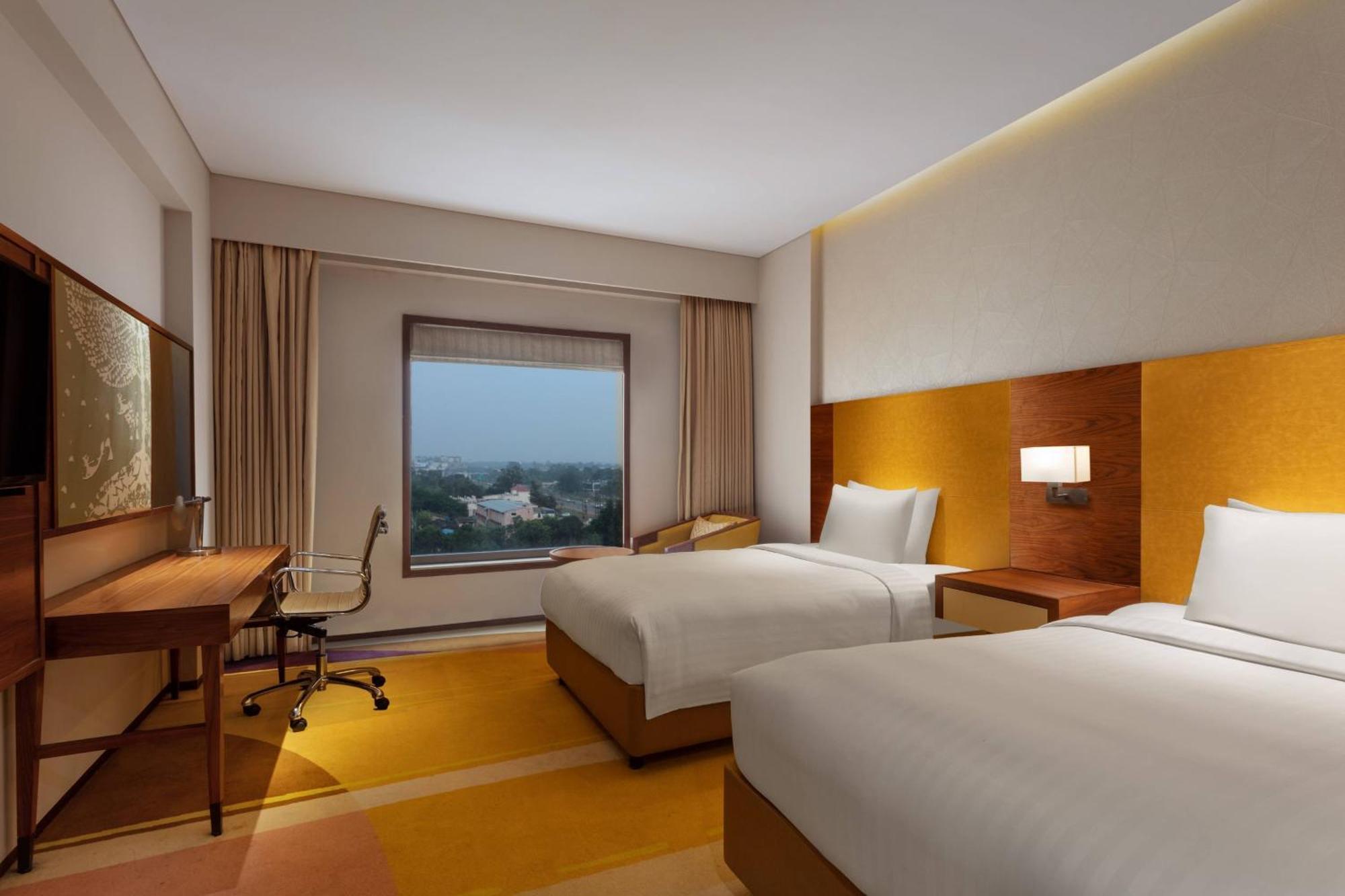 מלון Courtyard By Marriott Raipur מראה חיצוני תמונה