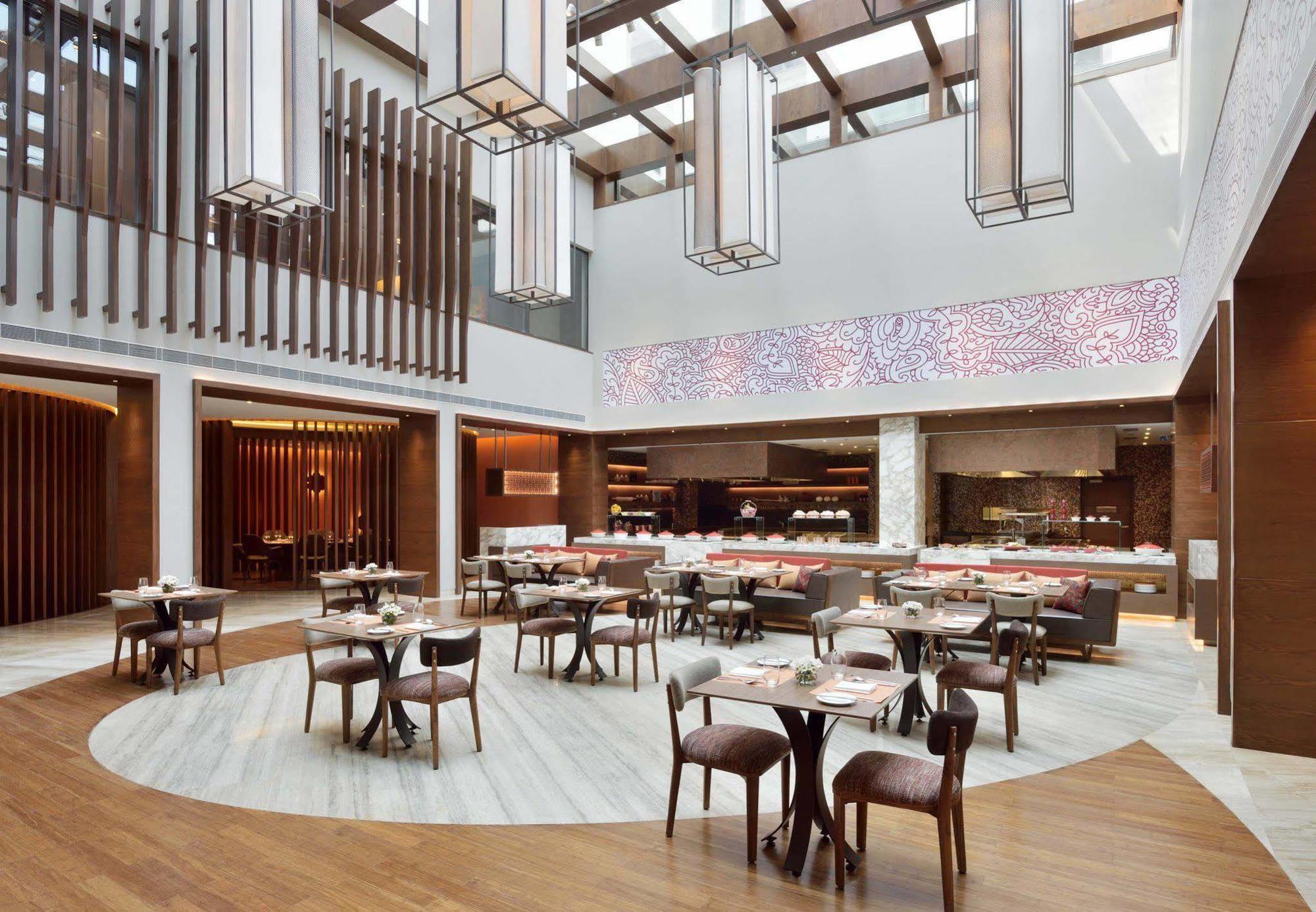 מלון Courtyard By Marriott Raipur מראה חיצוני תמונה